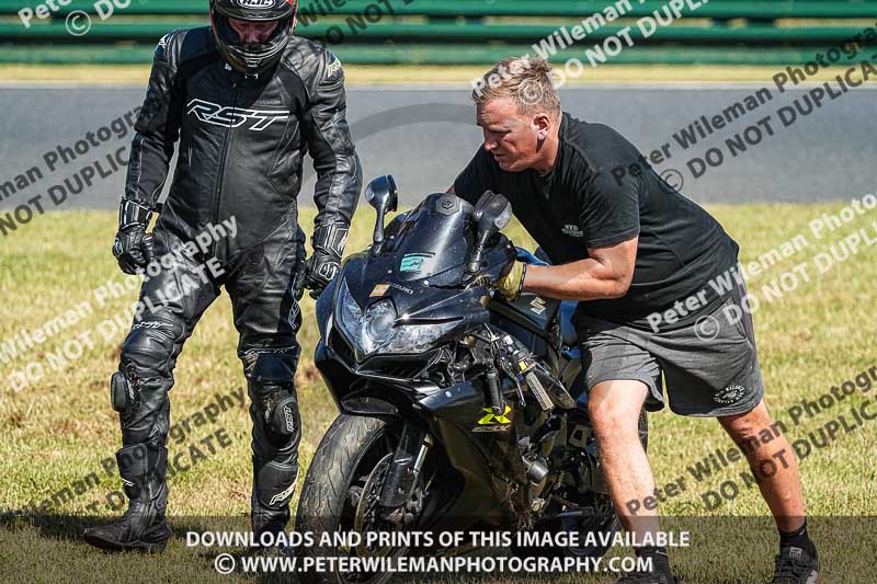 enduro digital images;event digital images;eventdigitalimages;mallory park;mallory park photographs;mallory park trackday;mallory park trackday photographs;no limits trackdays;peter wileman photography;racing digital images;trackday digital images;trackday photos